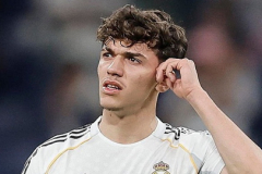 Tài năng trẻ Thiago Pitarch lập kỷ lục lịch sử tại Champions League