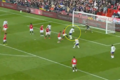 Bàn thua của MU gây tranh cãi dữ dội