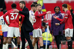 Quyết định then chốt của Carrick giúp MU đoạt 3 điểm