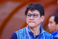 Nếu thất bại với bầu Thụy, HLV Vũ Tiến Thành sẽ lên núi với bầu Đức