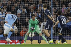 Real Madrid trả giá cực đắt cho chiến thắng trước Man City