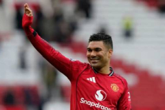 MU theo đuổi Nico Williams, tìm người thay Casemiro