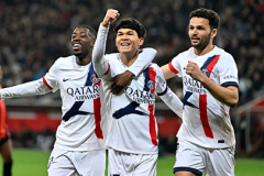 PSG đè bẹp Nice 4-0, giành lại ngôi đầu Ligue 1