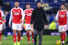 Tôn Mikel Arteta làm 'bố già', Arsenal sẽ chơi dao hai lưỡi