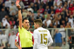 Nghịch lý ở Real Madrid: Lỗi ít, thẻ nhiều