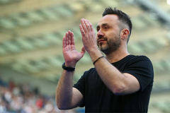 Tottenham ký hợp đồng 5 năm với De Zerbi