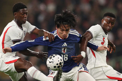 Anh thua Nhật Bản vì bị chính 'người quen' đâm lén