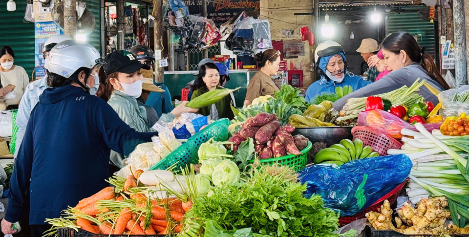 Hoa tươi, thực phẩm đồng loạt giảm giá dịp Rằm tháng Giêng Hoa tươi, thực phẩm đồng loạt giảm giá dịp Rằm tháng Giêng